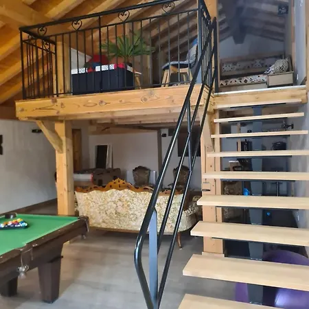 Confortable A De 70 M² Avec Balcon *