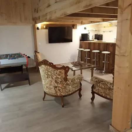 Confortable A De 70 M² Avec Balcon Apartmán Séez